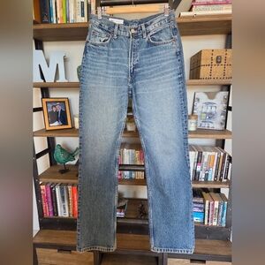NWOT - Zara High Rise Straight Leg Jeans with Vintage-Inspired Wash, Size 6
